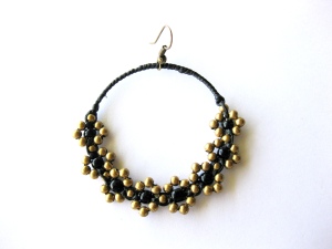 http://wholesale.goldenworld-kwk.com/shop/earrings/handmade-earrings-flower-dangle-hoops-brass-beaded-with-bead-stone-jewelry-thailand-handmade-je1026/